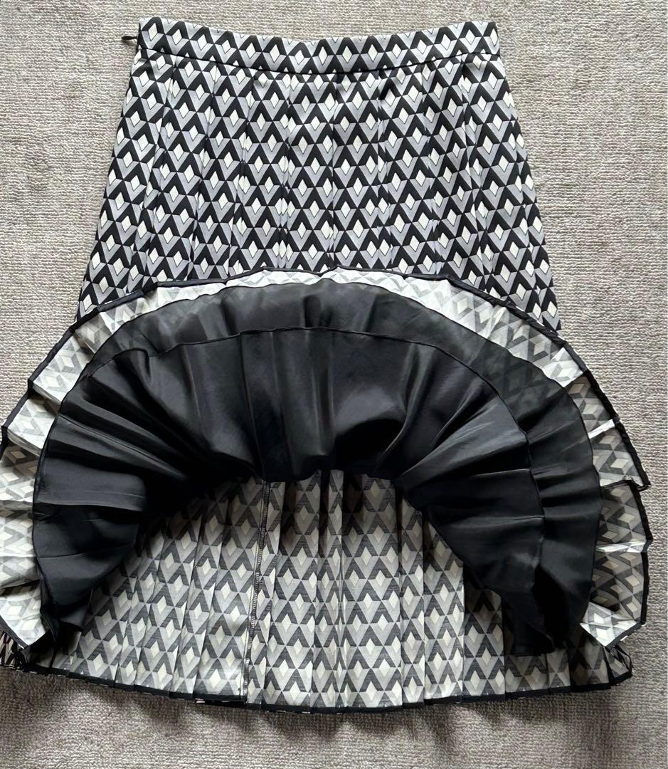 美品　PRADAプラダ　プリーツスカート　グレー　38 シルク混