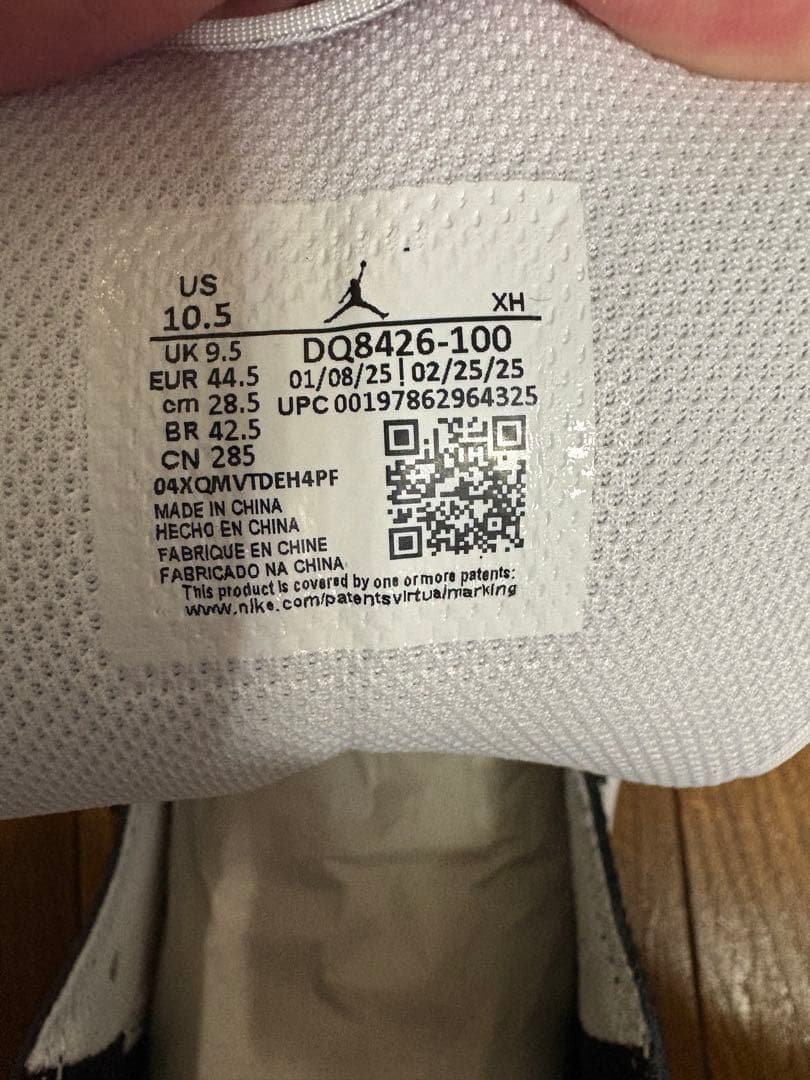 ツ*ツ様 値下げしました！新品 Air Jordan 1ミッド白 黒 ピンク28