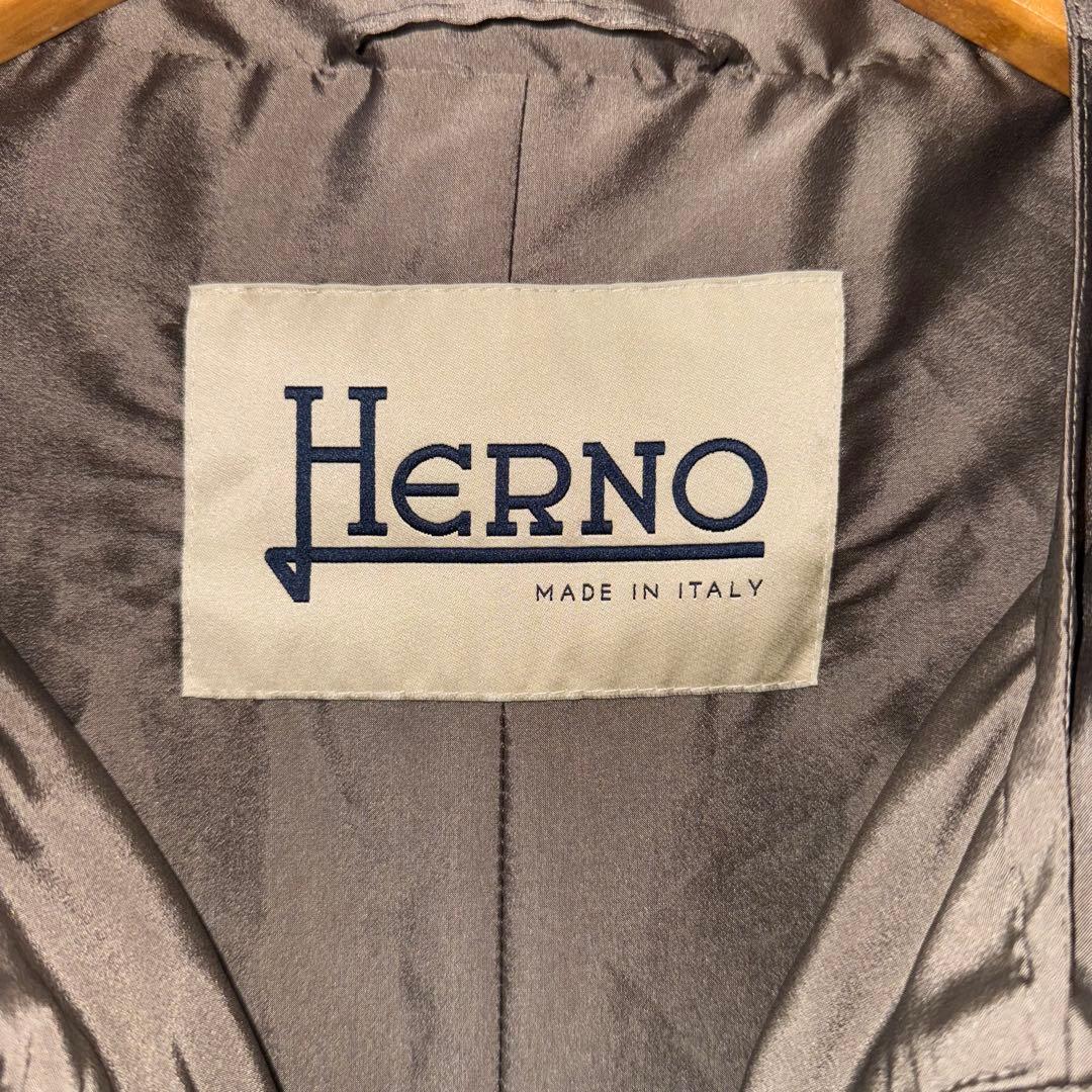 美品　HERNO ヘルノ　イタリア製　ダブルジップ