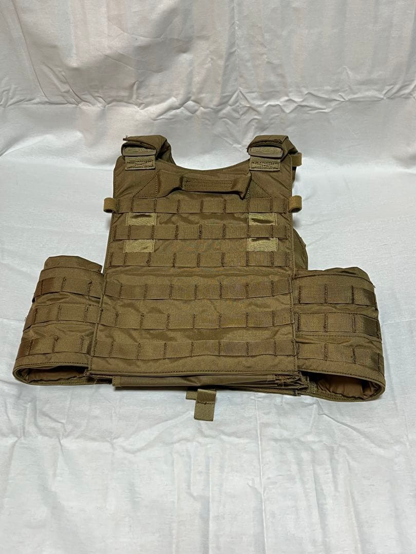 EMERSON GEAR 6094A タイプ プレートキャリア コヨーテブラウン