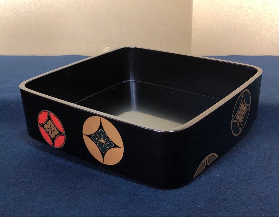 《レ》黒塗 七宝蒔絵 四段重 重台付 平安光村造 共箱 251201お2