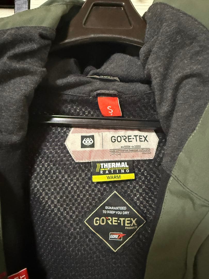 686 シックスエイトシックス　Sサイズ　ウェア