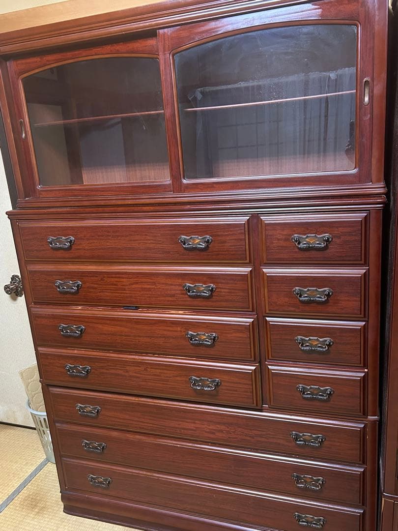 洋服ダンス　和ダンス　引き出し　ガラス戸