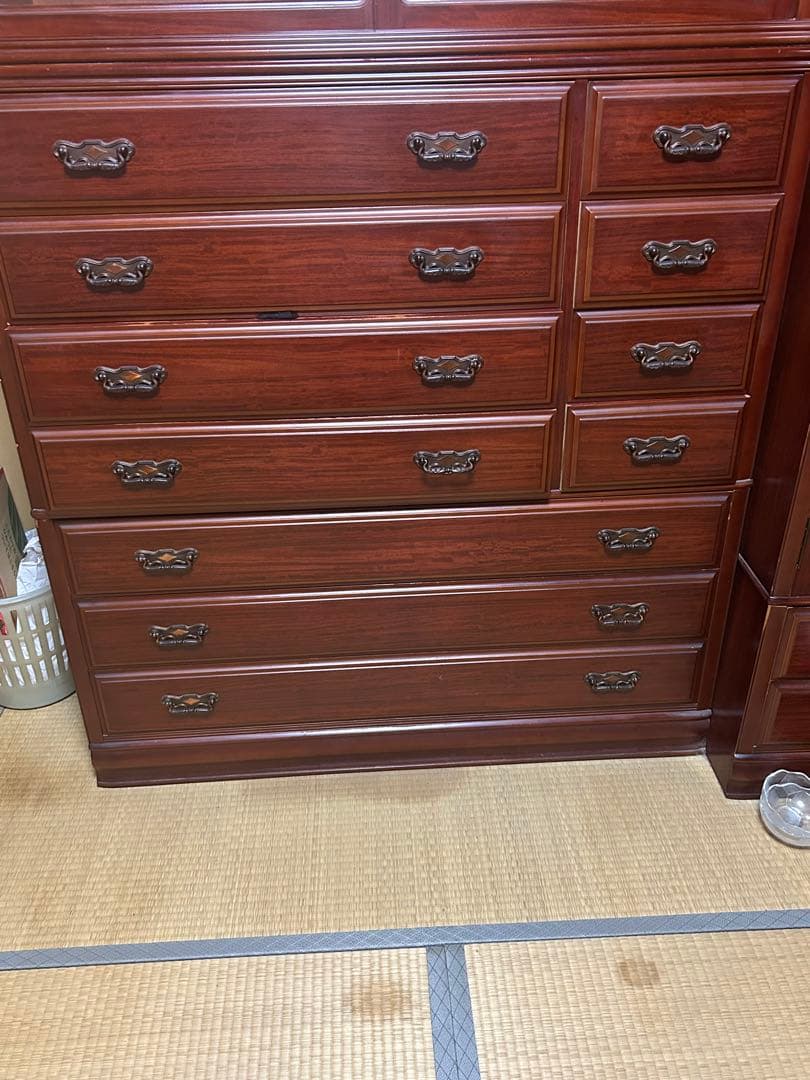 洋服ダンス　和ダンス　引き出し　ガラス戸