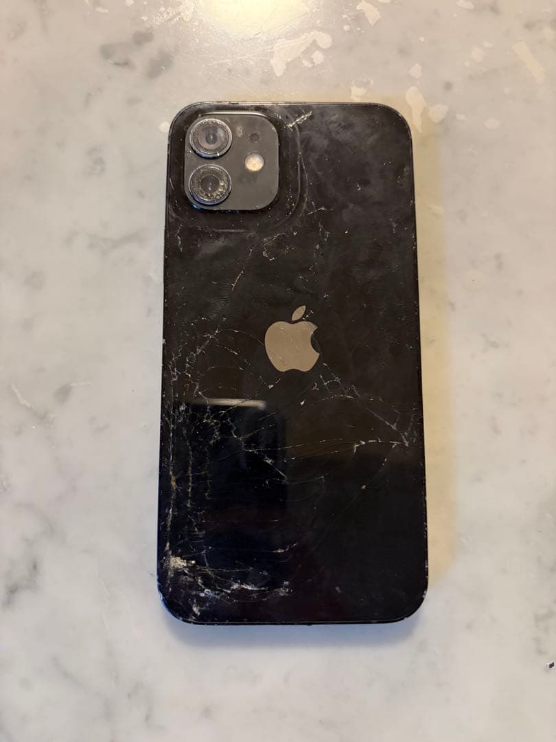 iPhone12ブラック