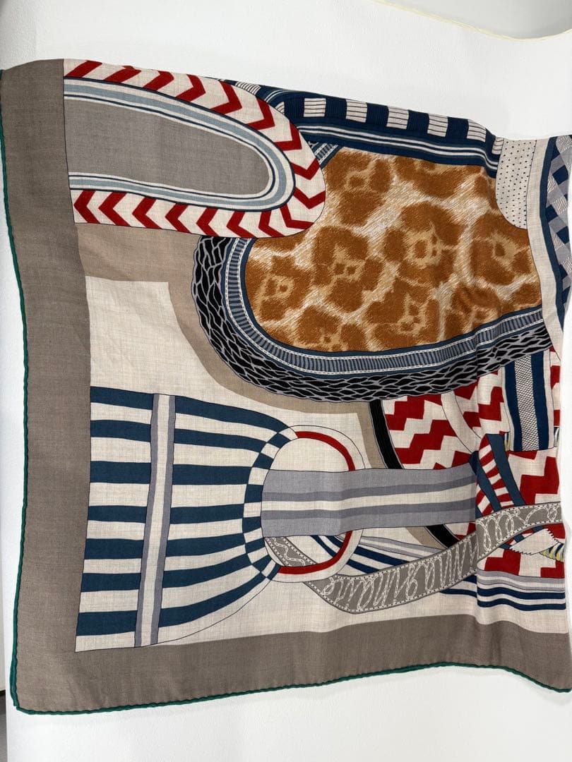 専用　　美品！　エルメス　2023AW カレジュアン　140 空想の鞍　グリーン