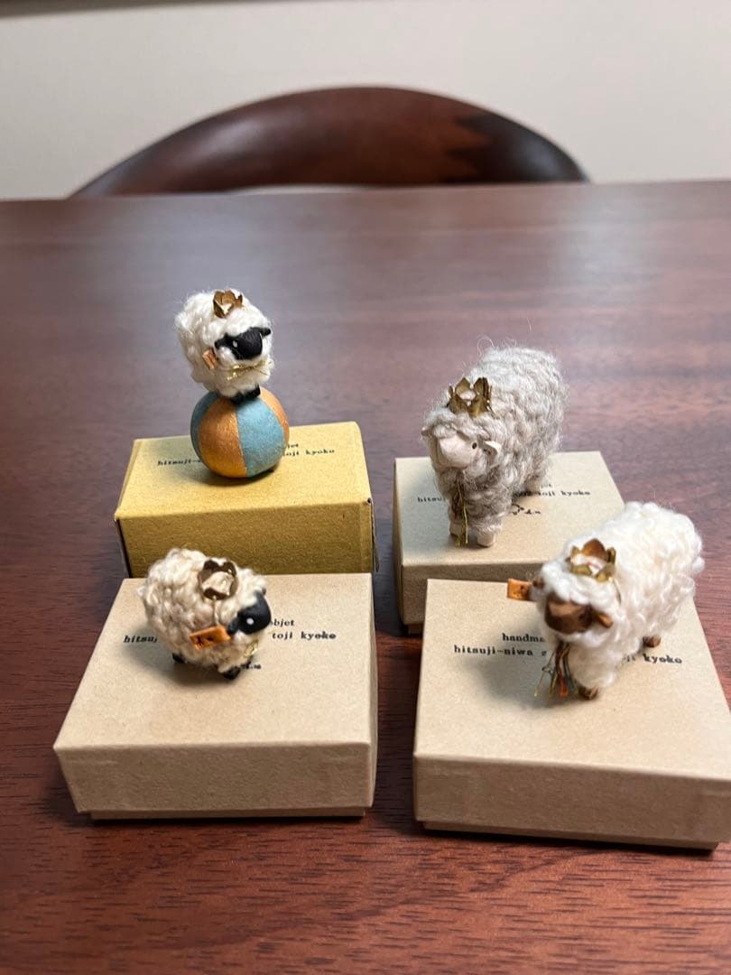 羊の置物 4体セット 伊勢丹 新宿にて購入　toji kyoko作