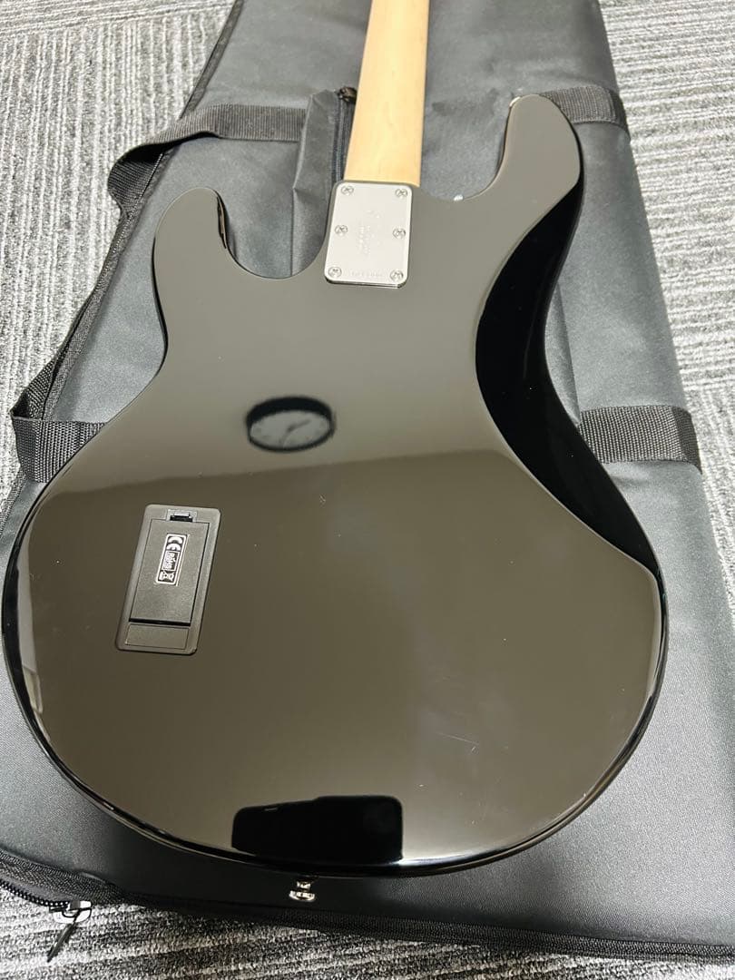 ベース Sterling by MUSIC MAN Ray4