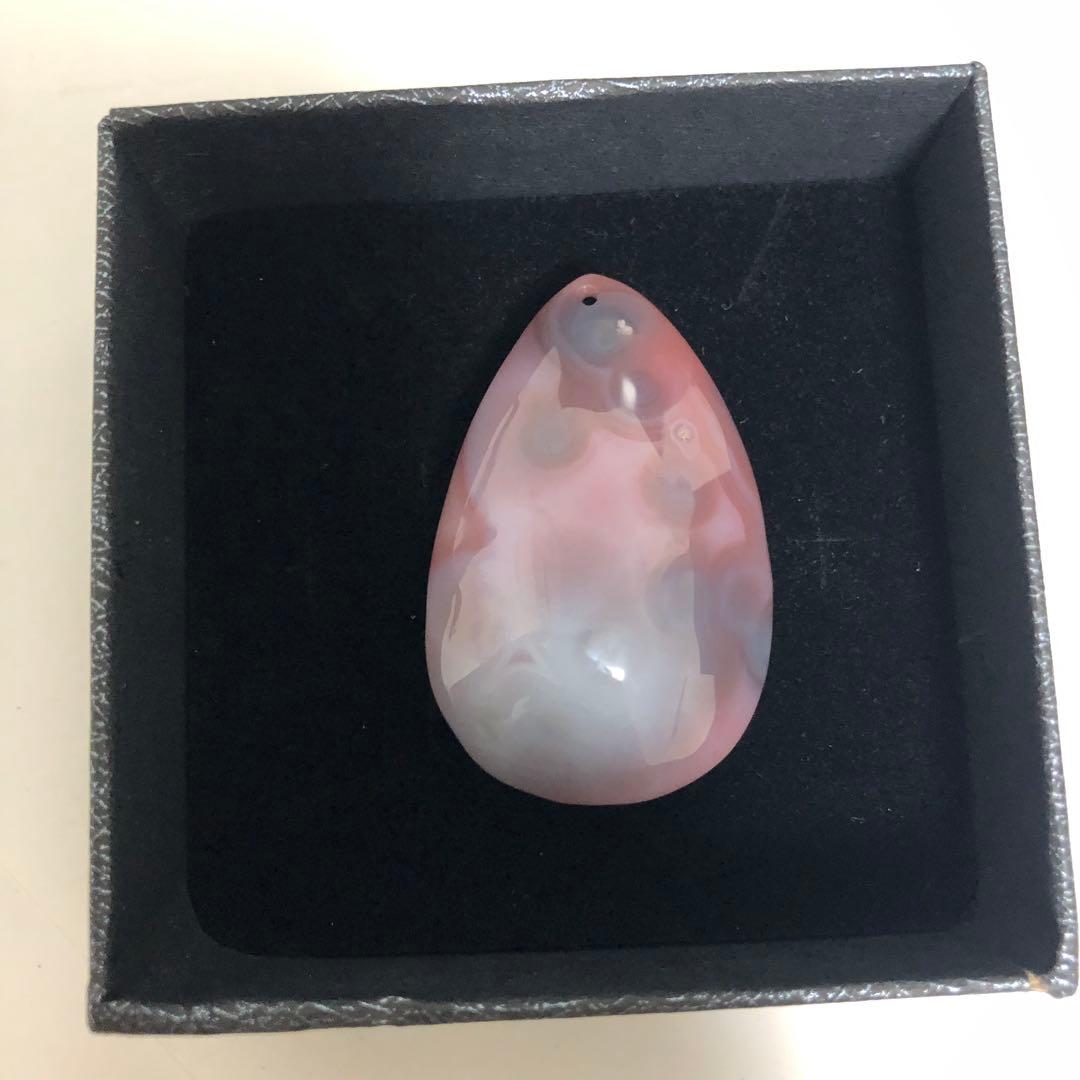 縁結び 女陰 ヌードメノウ 生命の源 女性器 趣味 天然石 瑪瑙 彫り物D6