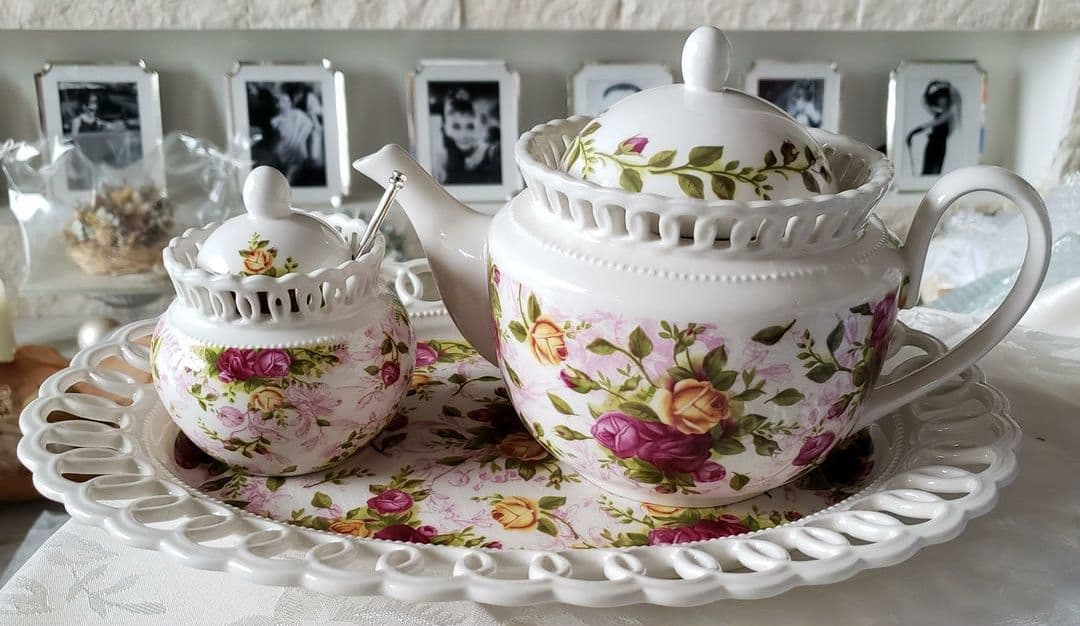 ロイヤルアルバート オールドカントリーローズ ピアス フラワーベース 花瓶