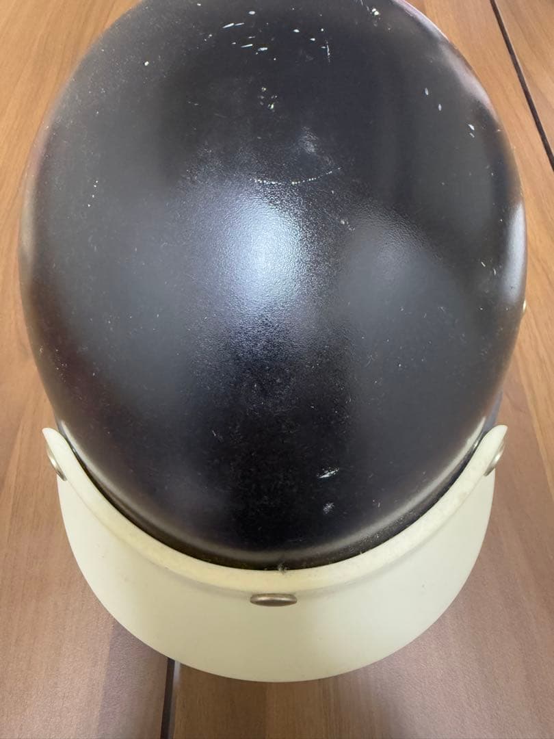 BEETLE 半帽ヘルメット 黒 イエローバイザー