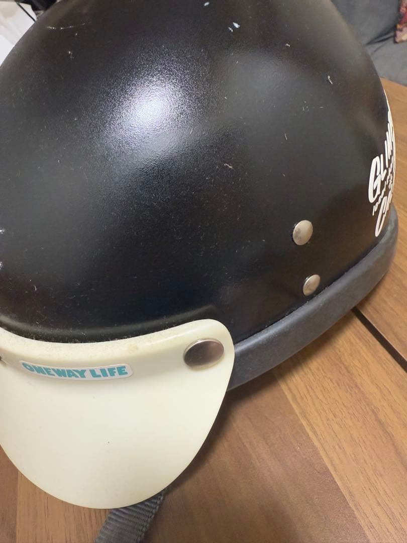 BEETLE 半帽ヘルメット 黒 イエローバイザー