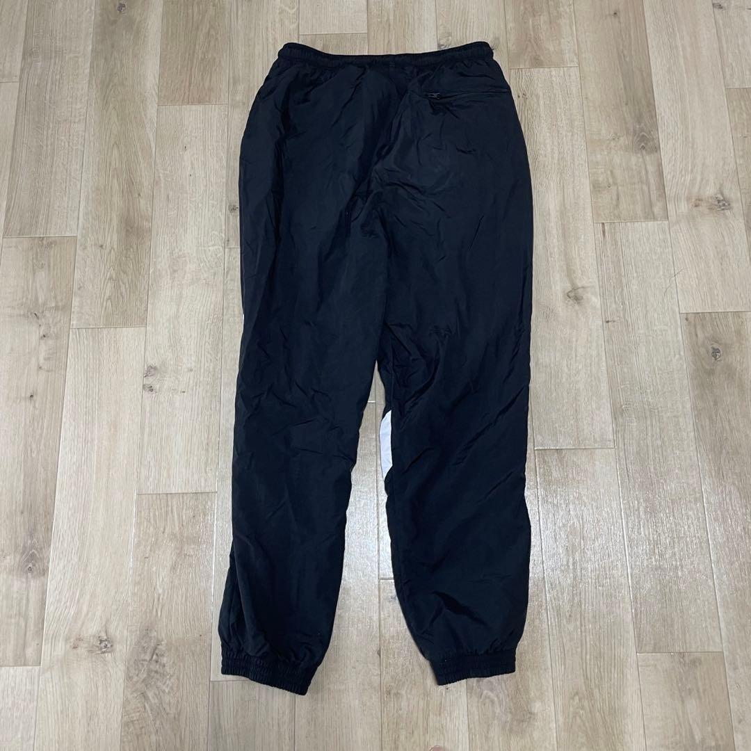 NIKE スポーツウェア ナイロンパンツ メンズMサイズ 黒白