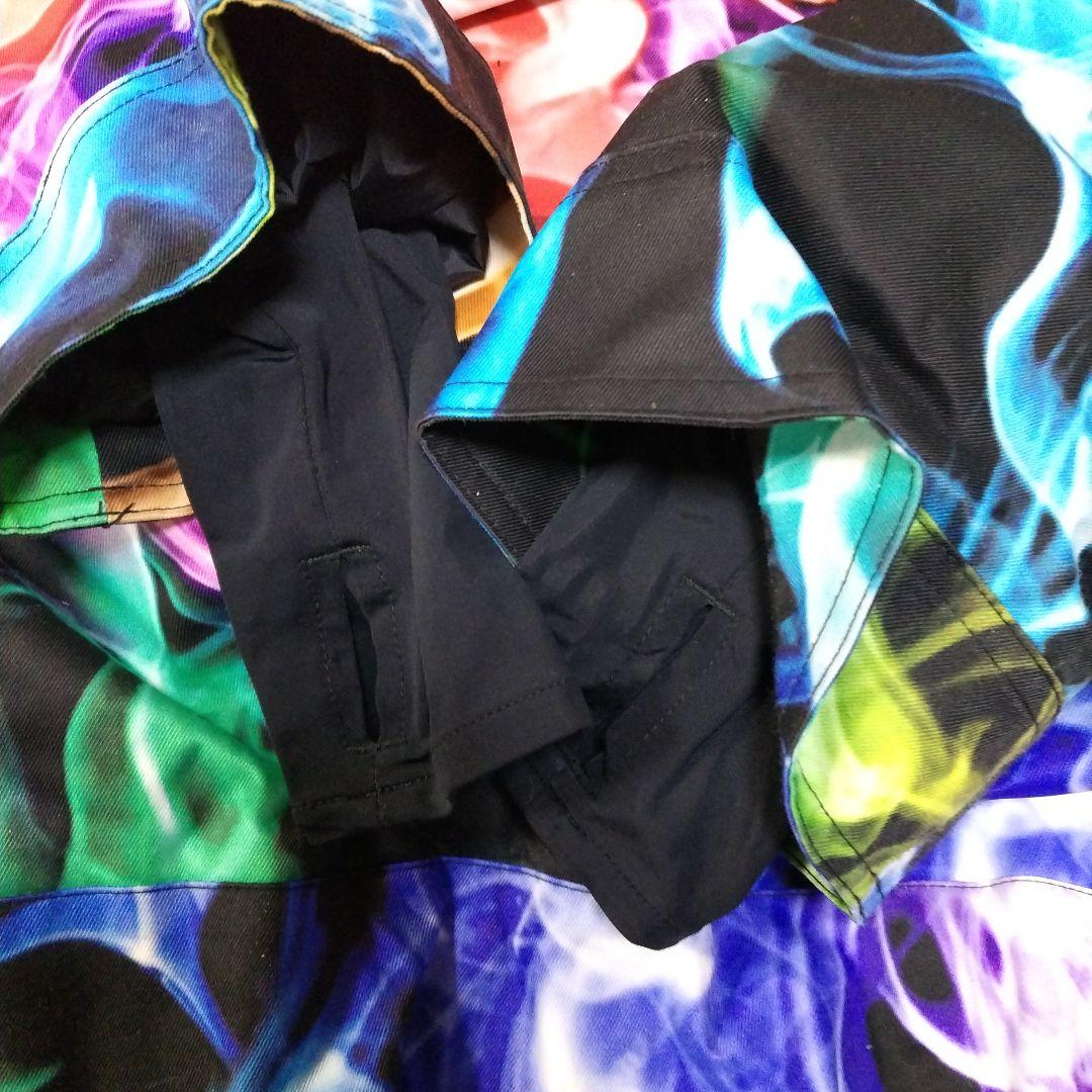 ヨネックス　スノーボードウェア　O カラフル 宇宙柄 ハデ 目立つ 個性的