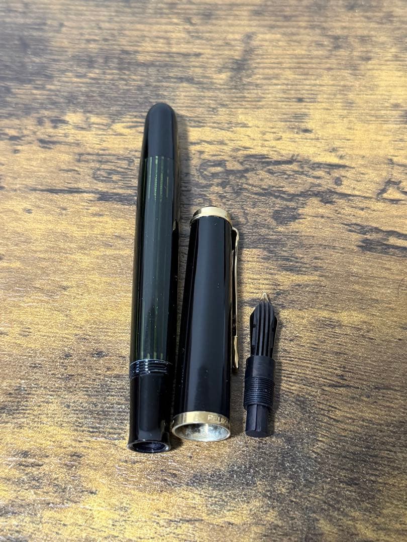 1970年代　ペリカン　万年筆　400NN ブラックストライプ　14c 細字