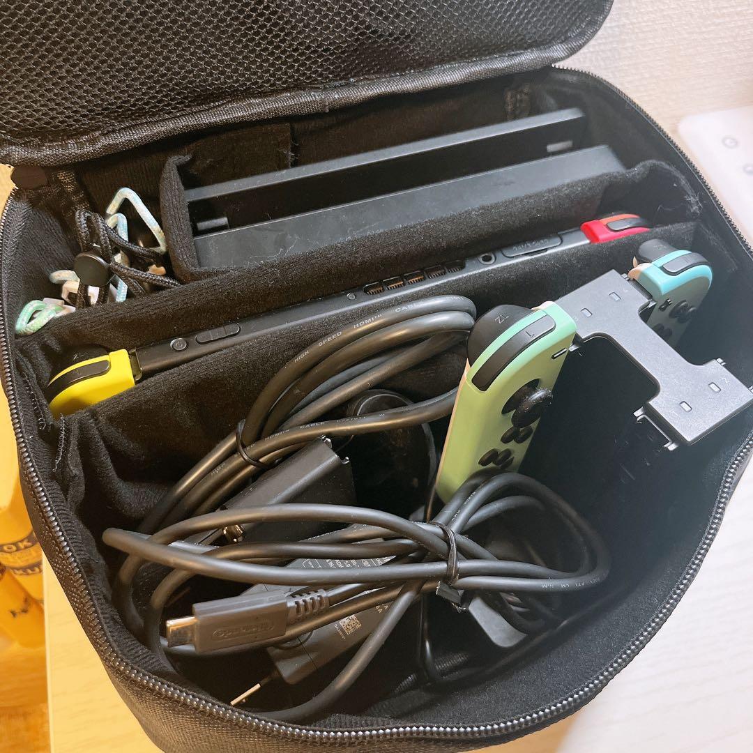 Nintendo Switch 本体 Joy-Con 収納ケース付き