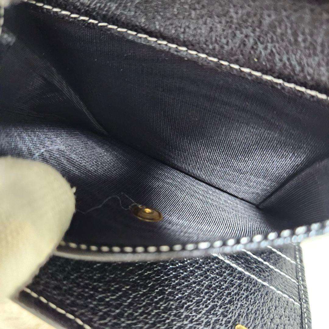 ✨新品未使用　箱付き✨フェンディ　三つ折り　ズッカ　　レザー　ブラック　金具
