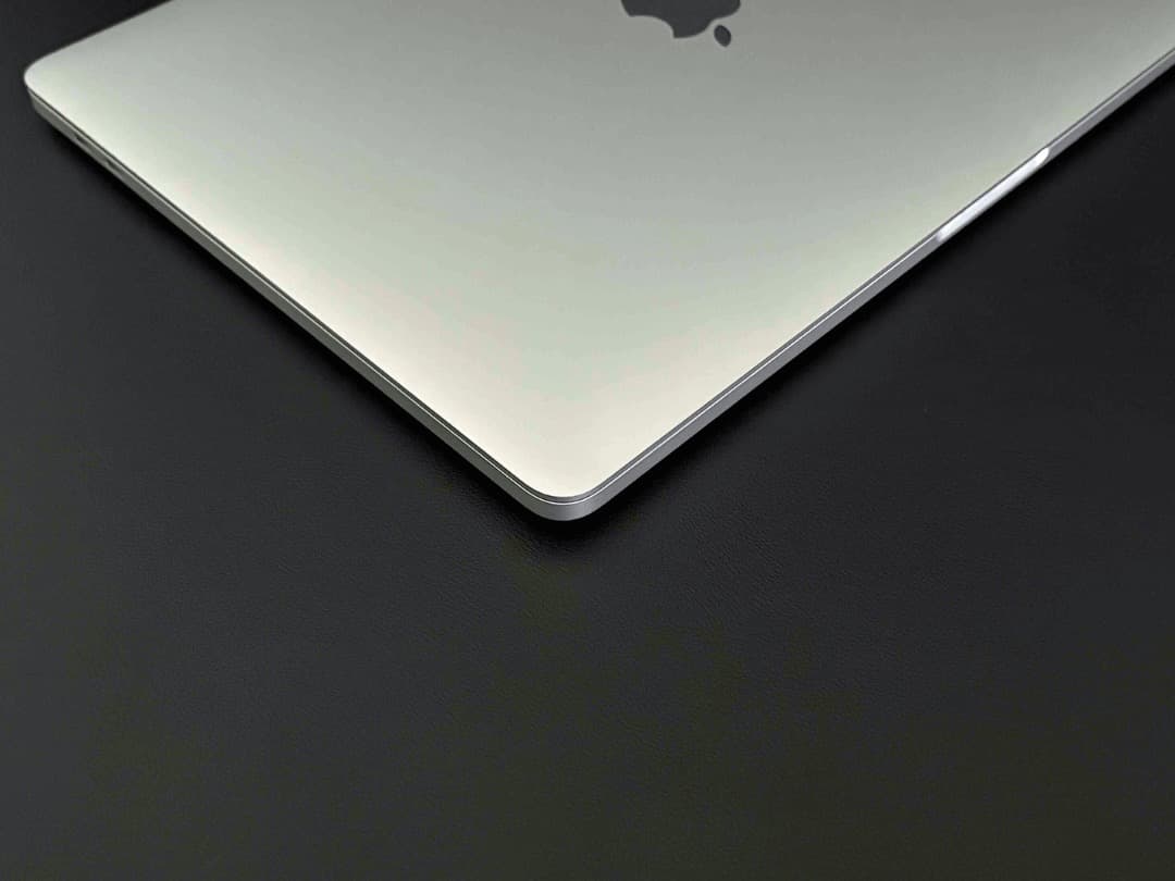 【美品】MacBook Pro 13.3㌅ M1 2020 16GB 512GB