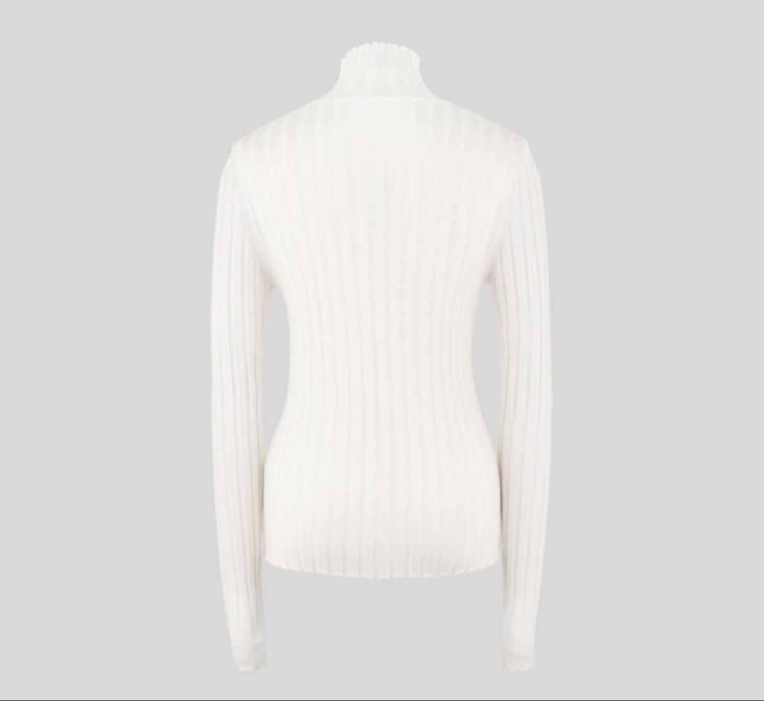 試着のみ　25AW YONFA コットンカシミヤリブタートル　ホワイト