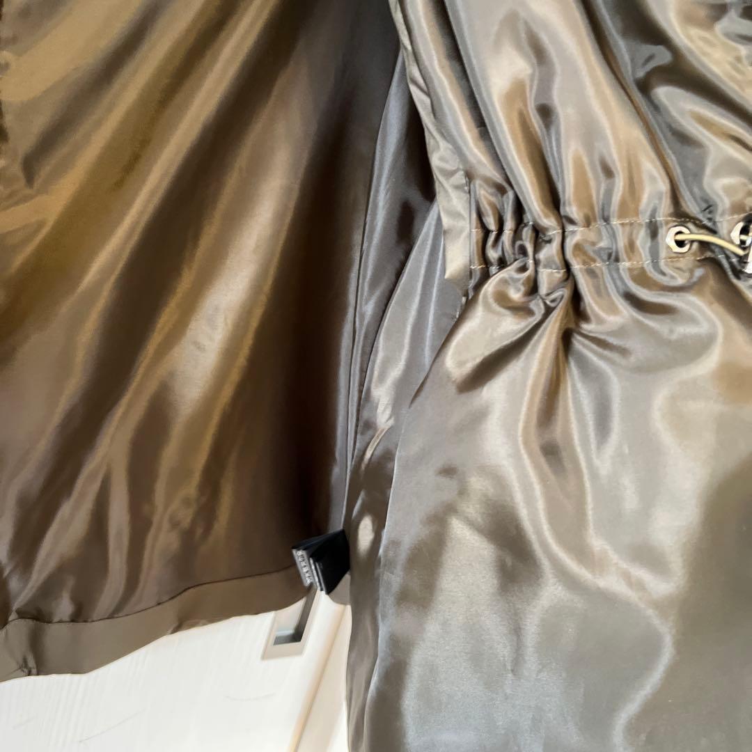 タグ付新品未使用　theory luxes フード付ダウンベスト・ケープ カーキ