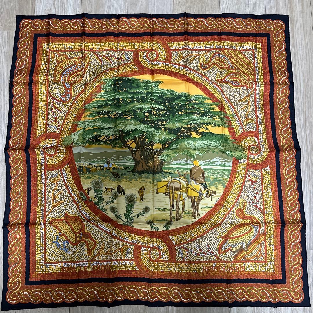 【値下げ】エルメス スカーフ カレ90 SOUS LE CEDRE【最終価格】