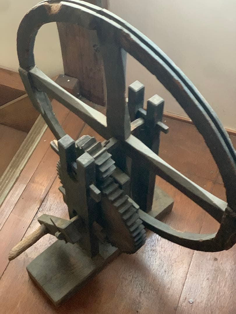 糸車、紡ぎ車、骨董品　蔵出し品