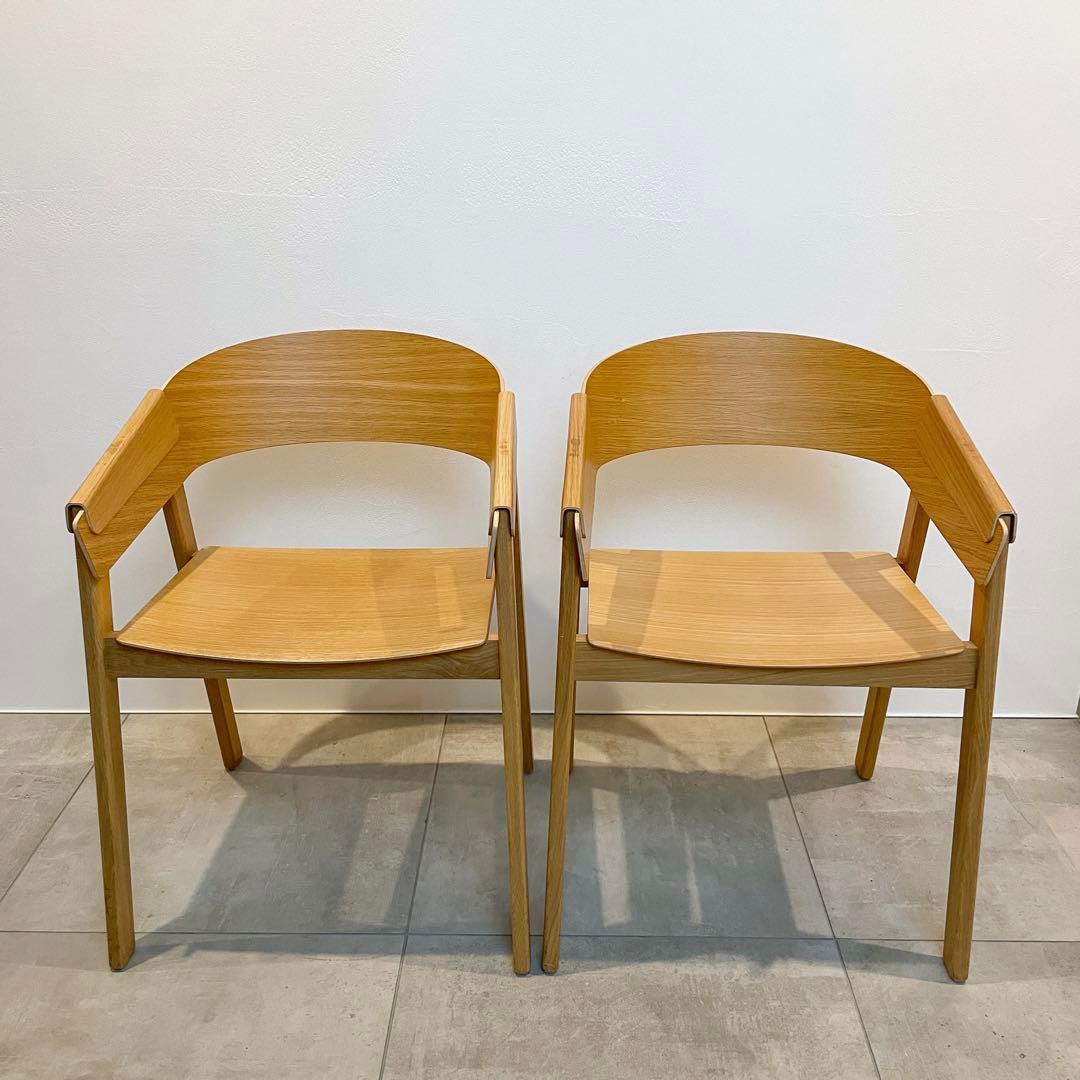 Shimo24ページ muuto COVER ARMCHAIR 左側1脚