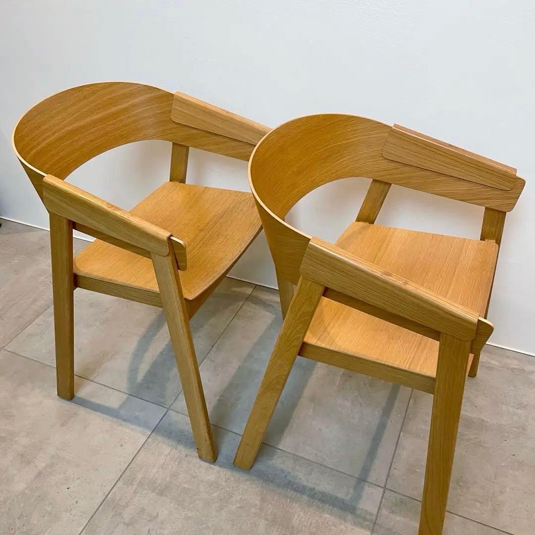 Shimo24ページ muuto COVER ARMCHAIR 左側1脚