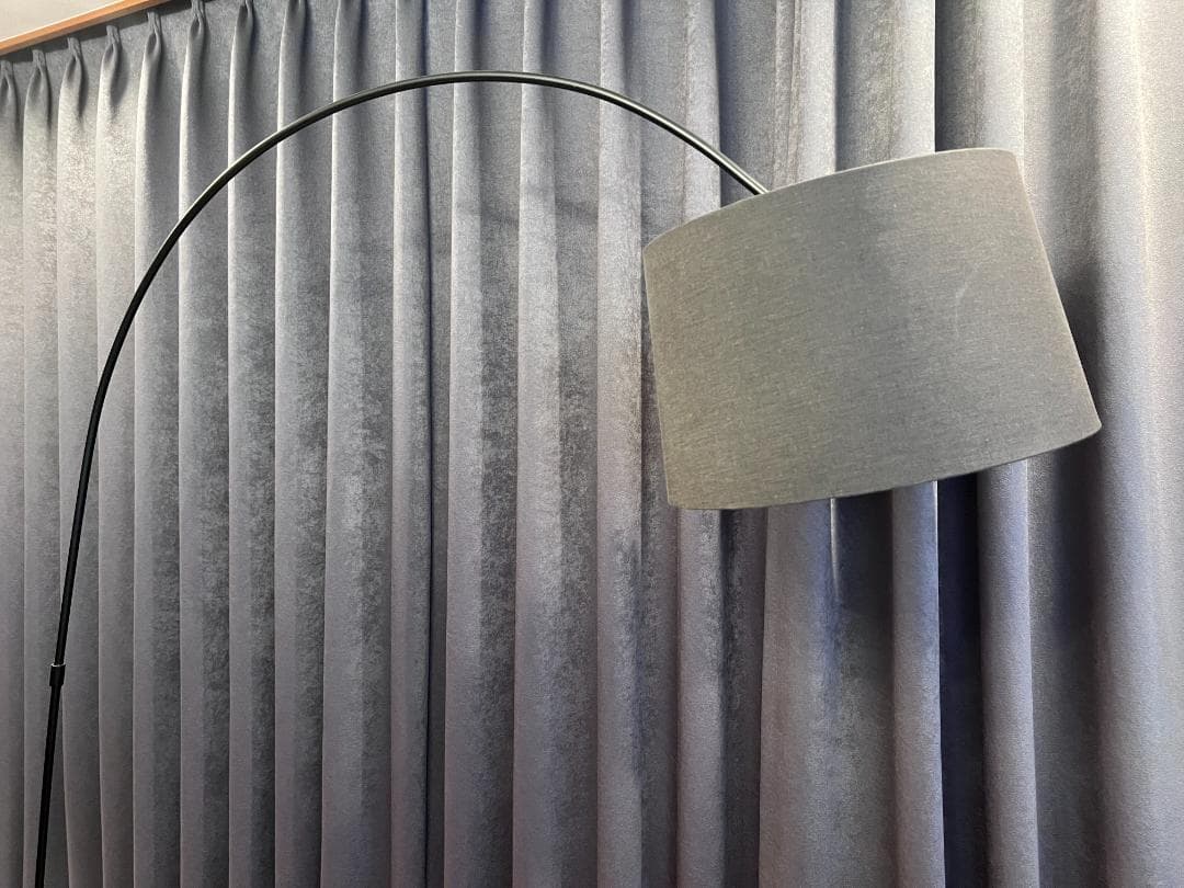 momoボーコンセプト　 Kuta フロアーランプ　ブラック