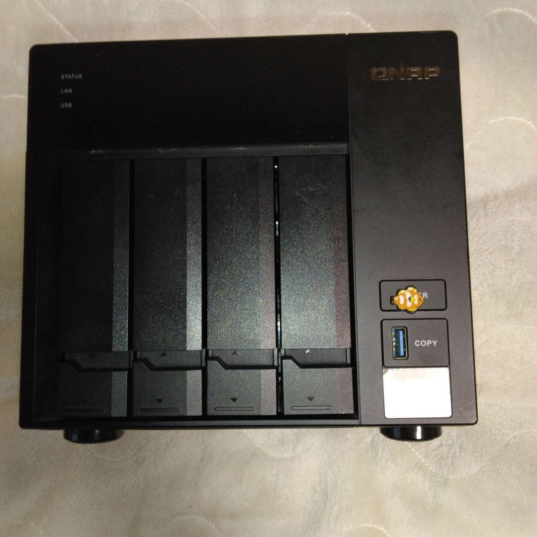 QNAP 4ベイ NAS TS-473 8GBメモリー