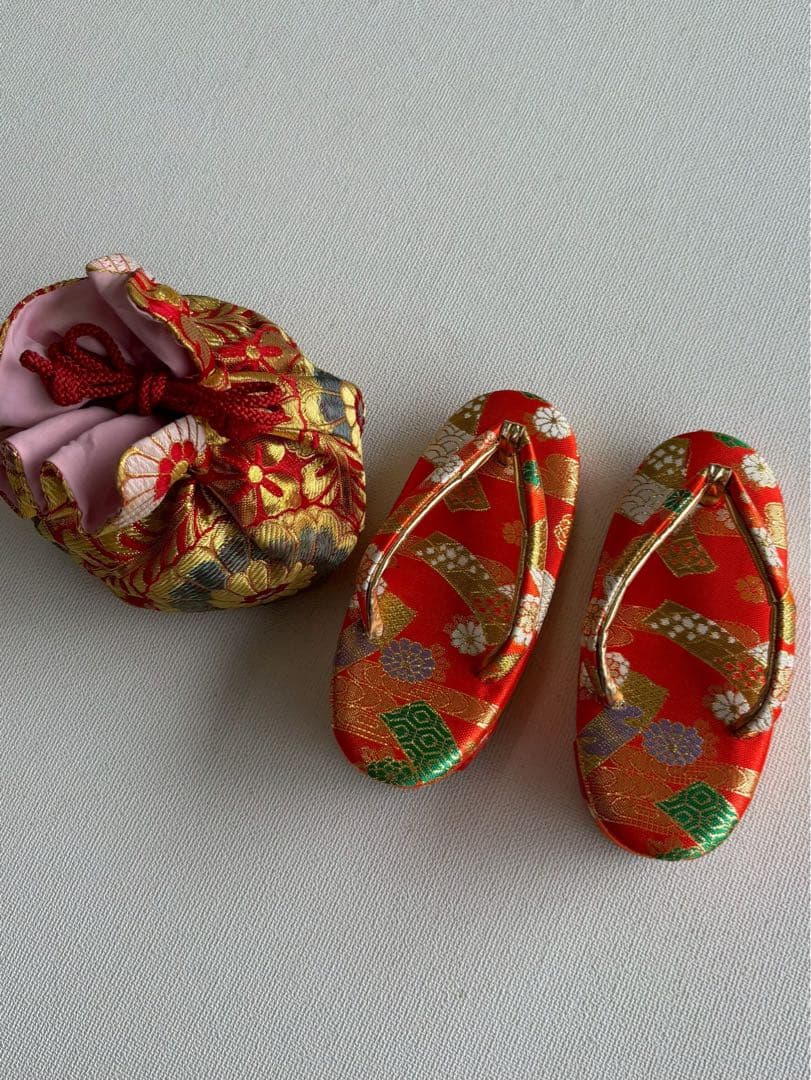 フルセット　七五三３歳女の子　きもの　被布　赤　御所車　長襦袢付　小物　7049