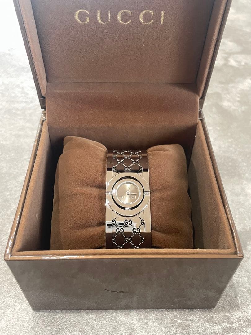 GUCCI 時計 バングル