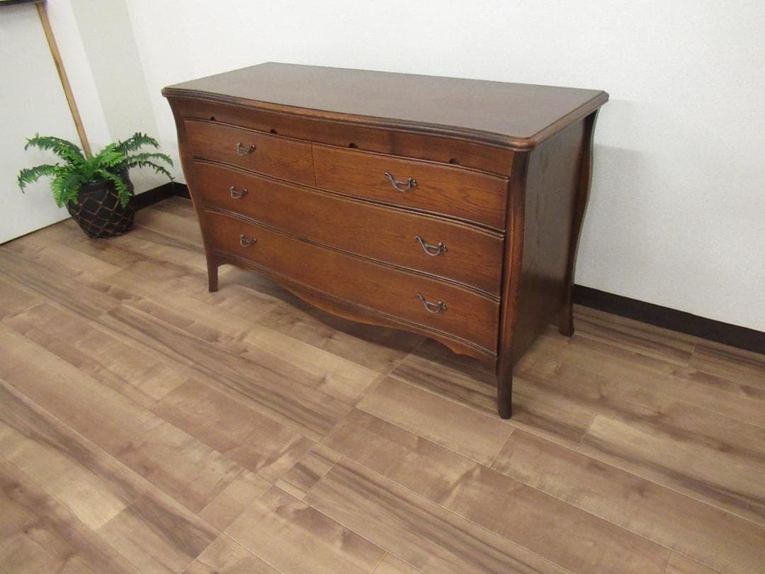 リビングチェスト