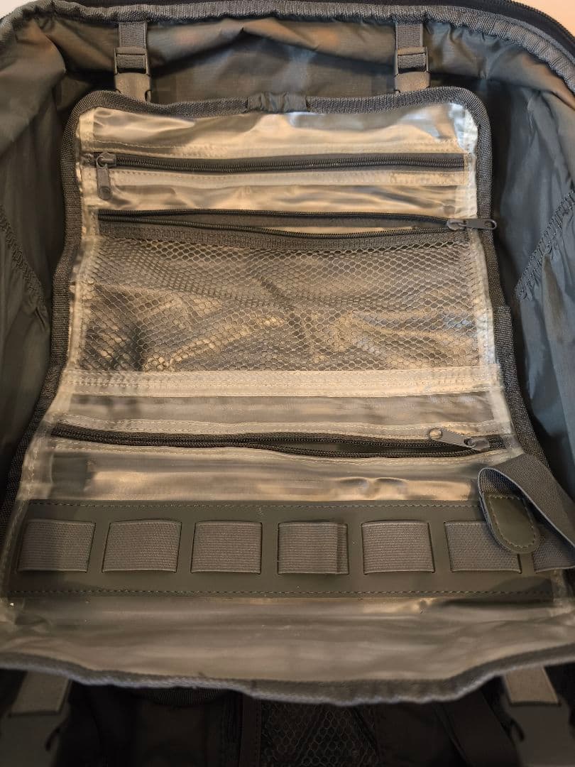 Travelpro Crew5 Expandable　キャリーバッグ