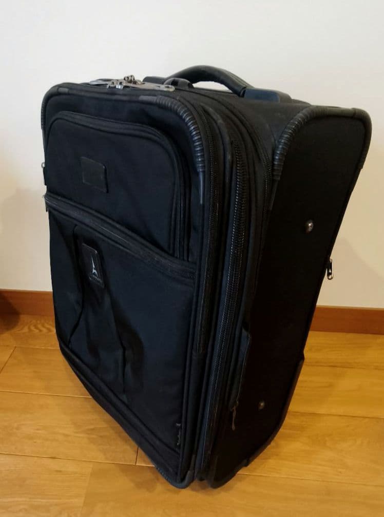 Travelpro Crew5 Expandable　キャリーバッグ