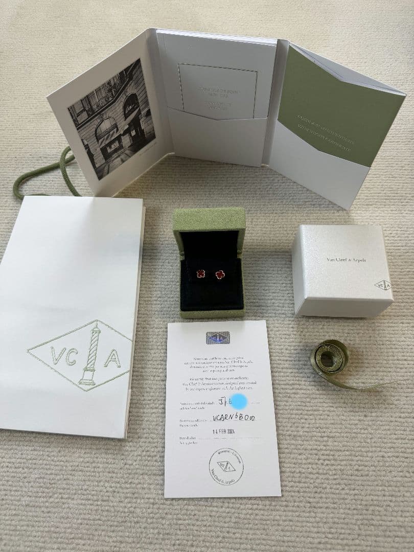 ヴァンクリーフ＆アーペル スウィートアルハンブラ 18K レッドアゲート ピアス