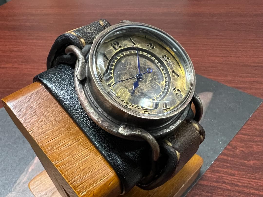 アークラフト ビンテージ風 ハンドメイド クォーツ 奄美大島 泥染めレザーバンド