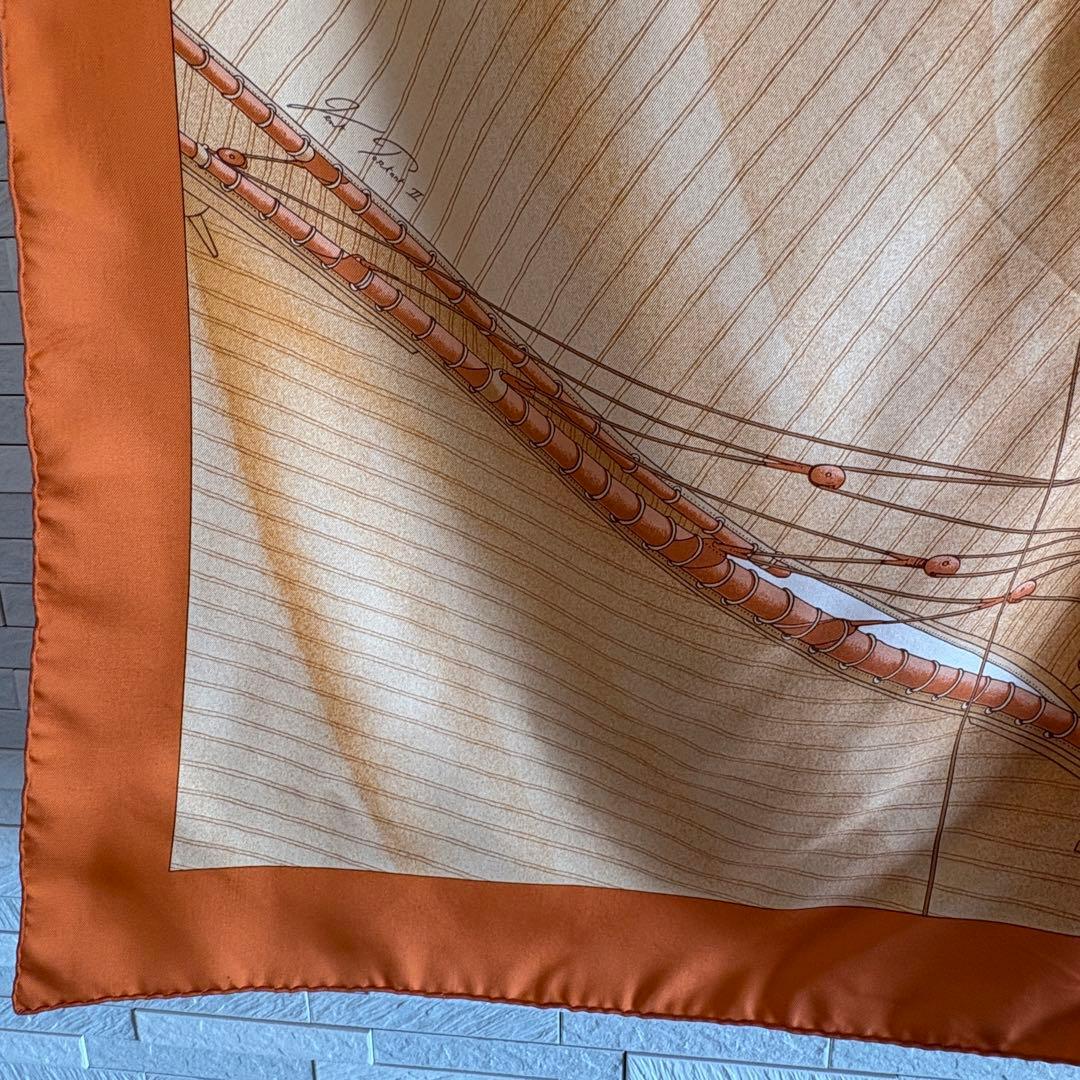 【HERMÈS】エルメス スカーフ カレ90 追い風 ヨット柄 オレンジ系