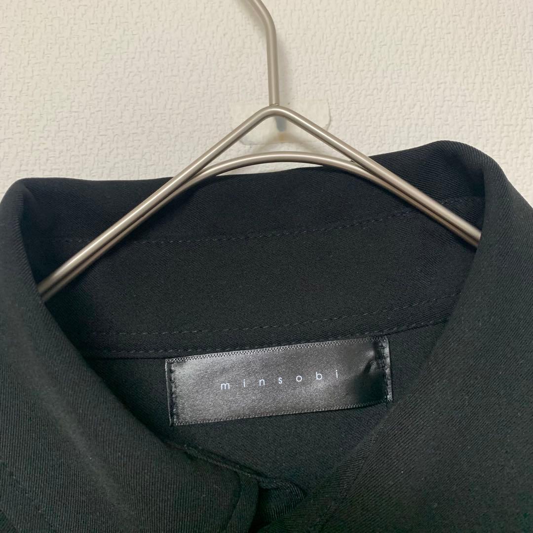 【minsobi】フラワーロングシャツ　コート ロング丈スリット　ブラック 花