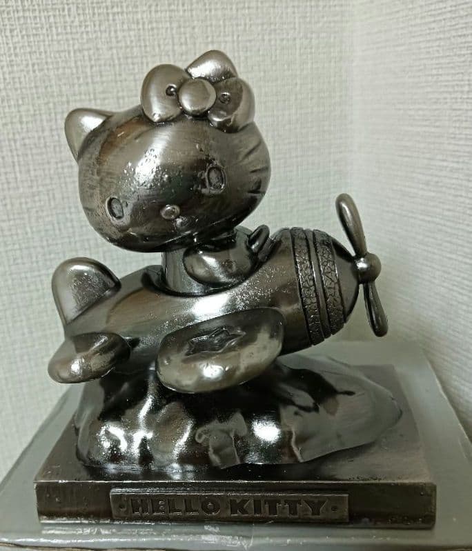 【超希少品】ハローキティ25周年記念『飛行機とパイロット』　フィギュア