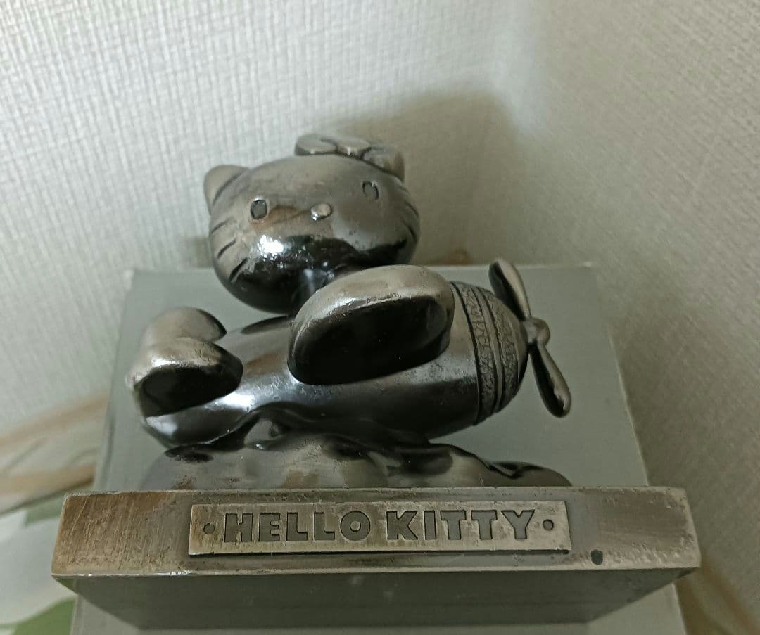 【超希少品】ハローキティ25周年記念『飛行機とパイロット』　フィギュア