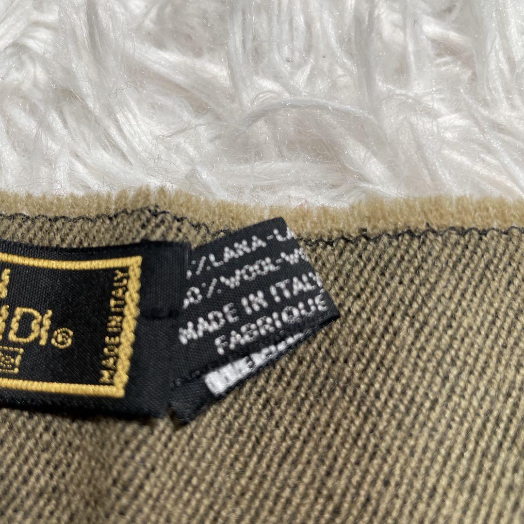 美品　フェンディ　ズッカ柄　マフラー　ウール100% イタリア製