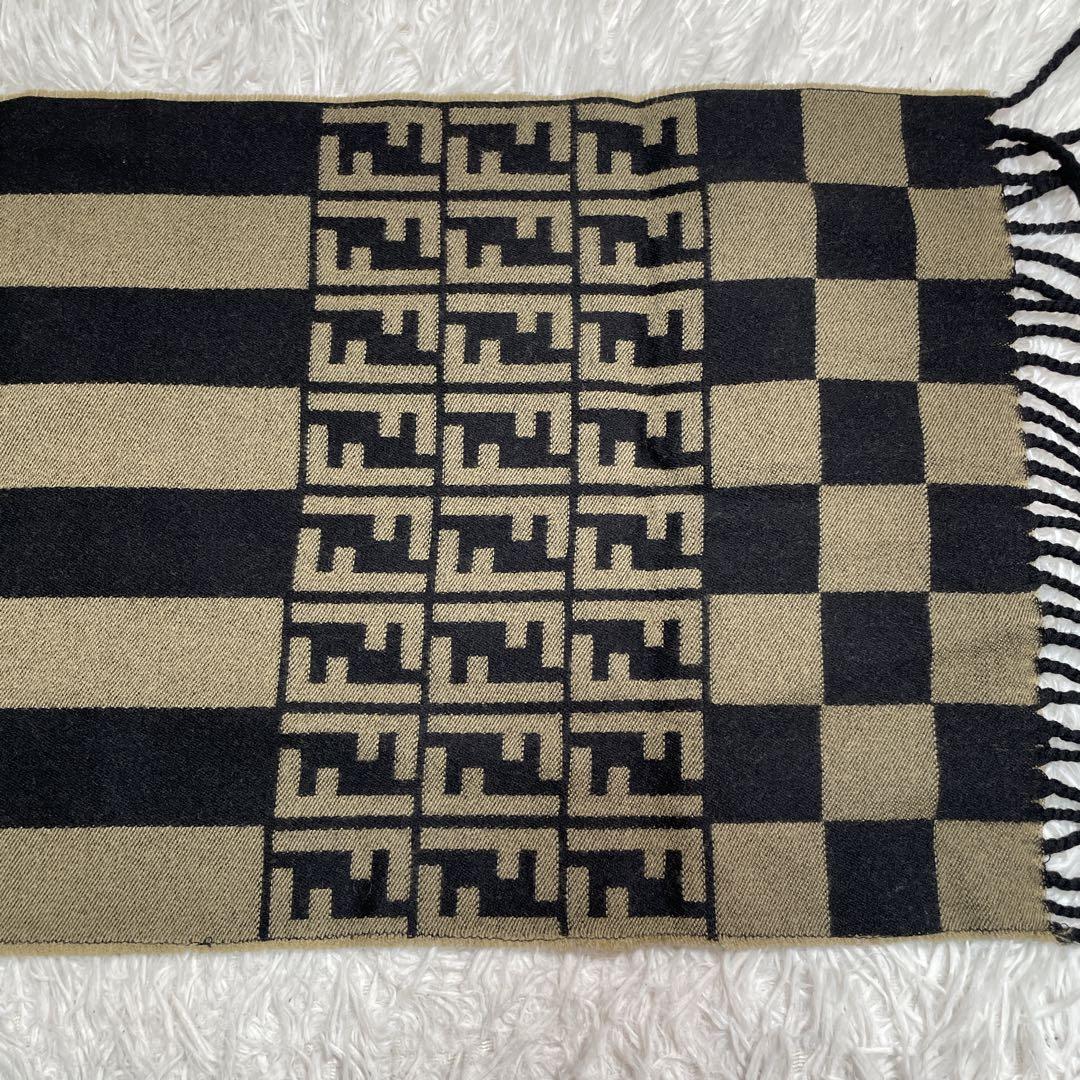 美品　フェンディ　ズッカ柄　マフラー　ウール100% イタリア製