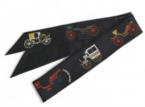 人気完売商品♦️刺繍入り★ロングスカーフ✮ダークブルー 　多用途