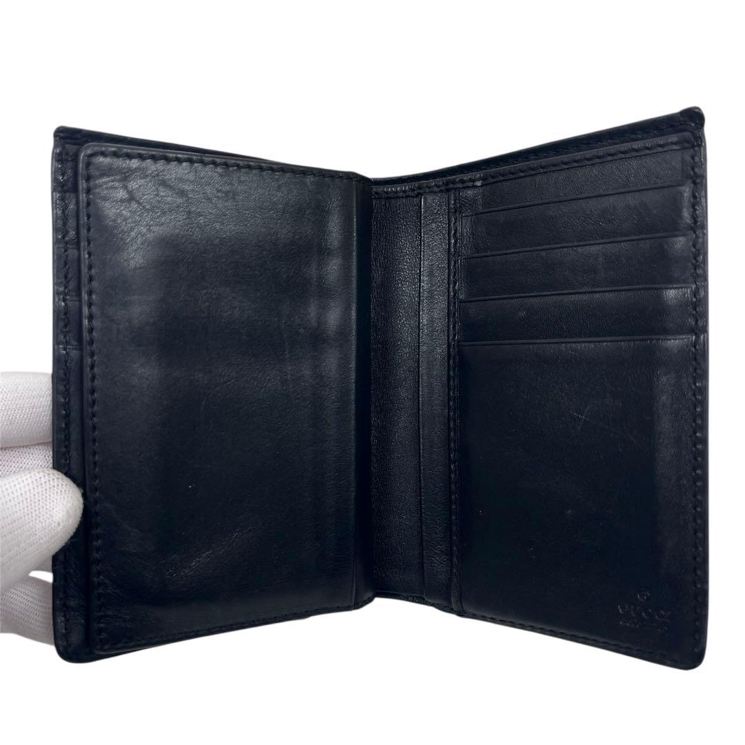 グッチ　収納多数！　折り財布　カード入れ　シマレザー　GG総柄　レザー　ブラック