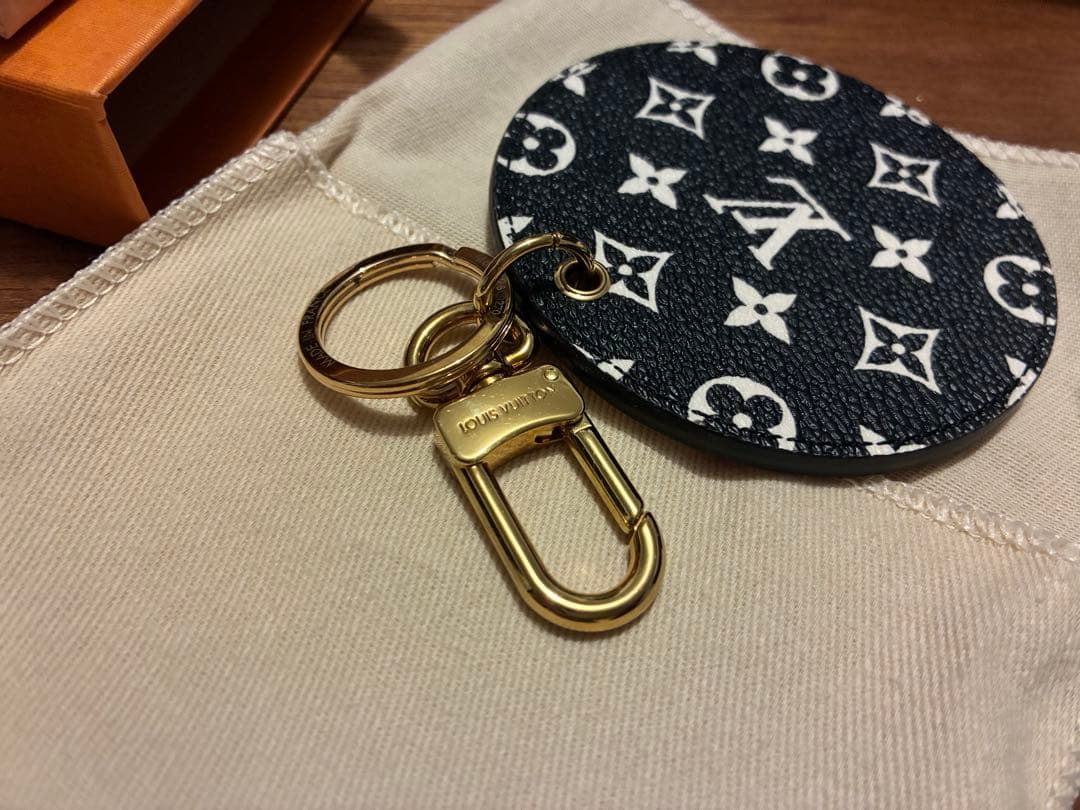 【新品未使用】Louis Vuitton キーホルダー（箱付き）