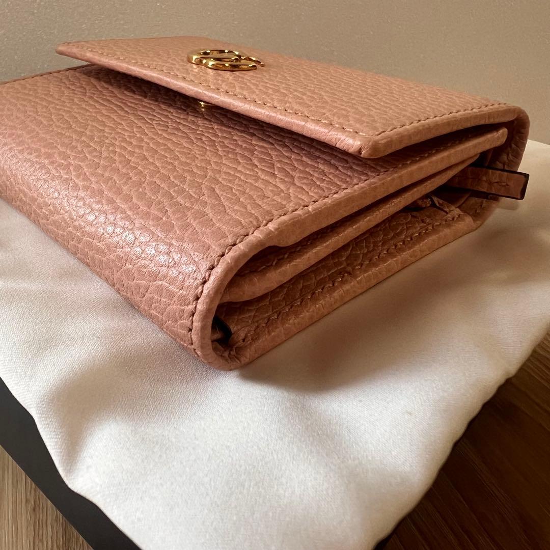 美品！GUCCI グッチGGマーモント 三つ折り財布　ピンクベージュ