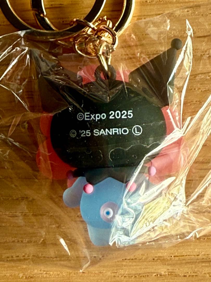 ミャクミャクなりきり立体マスコットクリアカラーキーホルダー７種