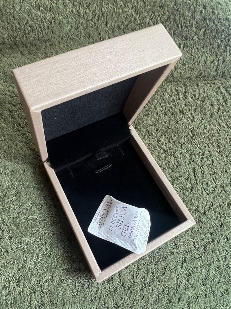 ミャンマー産 本翡翠 A貨 ペンダントs925シルバー台座 氷甘緑NGTC鑑定書