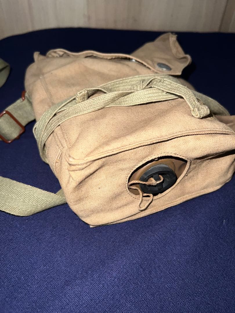 日本　戦時中防空用防毒面（サービス品あり）